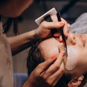 Laminado de cejas